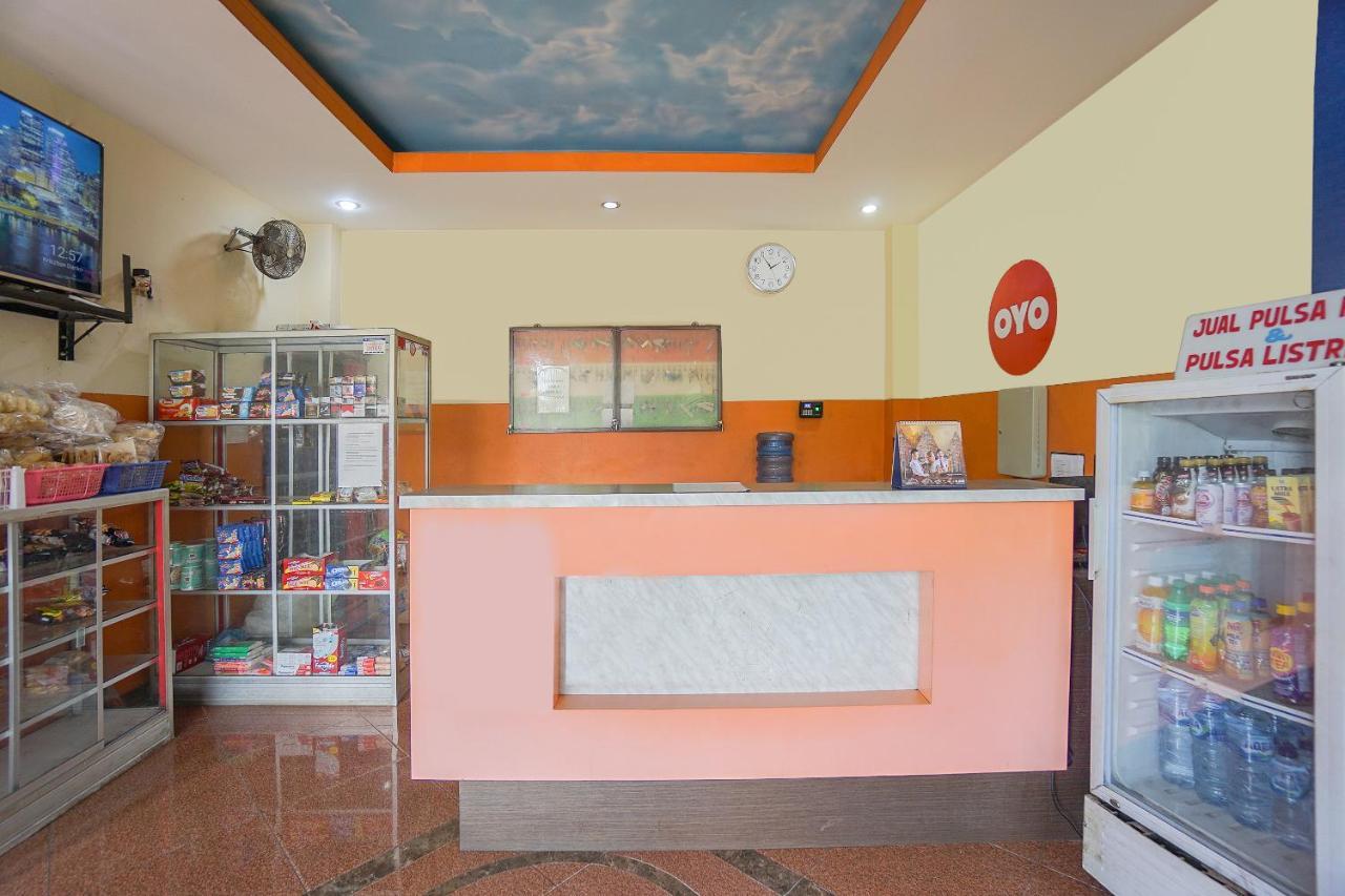 Super Oyo 2639 Oxy Townhouse Hotel Manado Bagian luar foto
